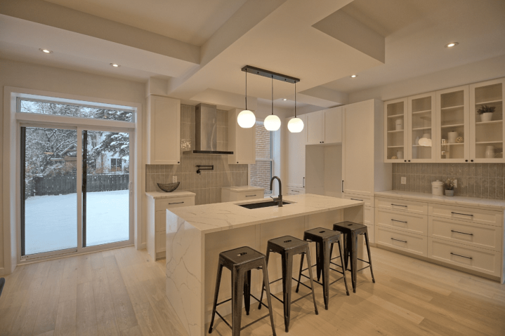 Réussissez la rénovation de votre maison à Laval, en faisant appel à notre designer d’intérieur diplômée.